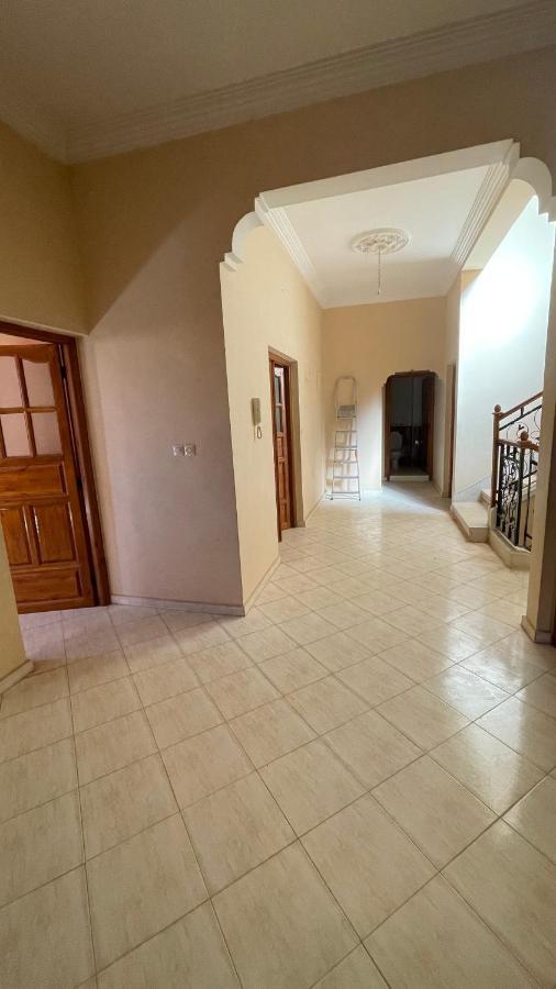Maison De Ville Agreable Avec Un Patio Marocain Uarzazate Exterior foto