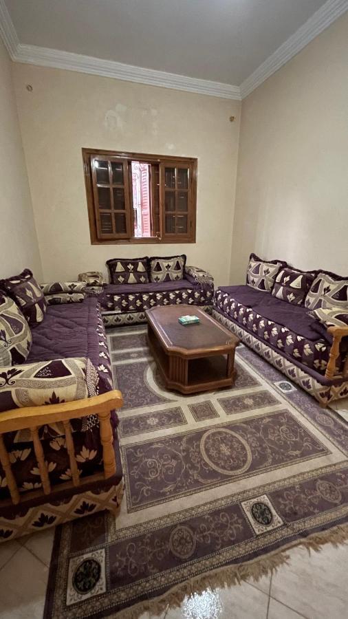 Maison De Ville Agreable Avec Un Patio Marocain Uarzazate Exterior foto